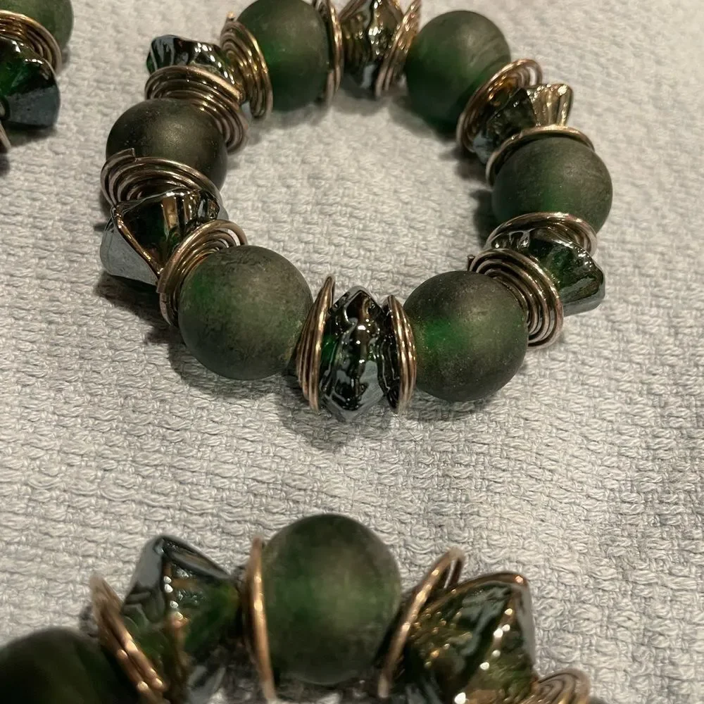 Green Glass Silver Wire Napkin Rings Red Orange Glass Beads Napkin Rings 16 TTL